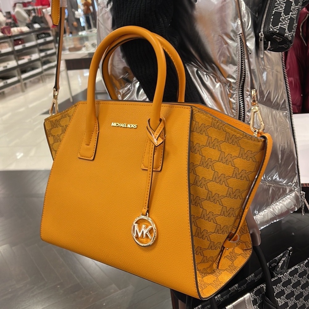Michael Kors Avril Large Top Zip Satchel Shoulder Bag
Honeycomb - Picture 9 of 16